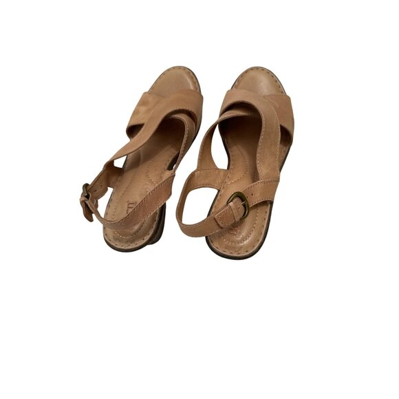 Born Leather Strappy Tan Sandals With Buckle Size 9M Closure & Cushioned Footbed - Picture 5 of 8